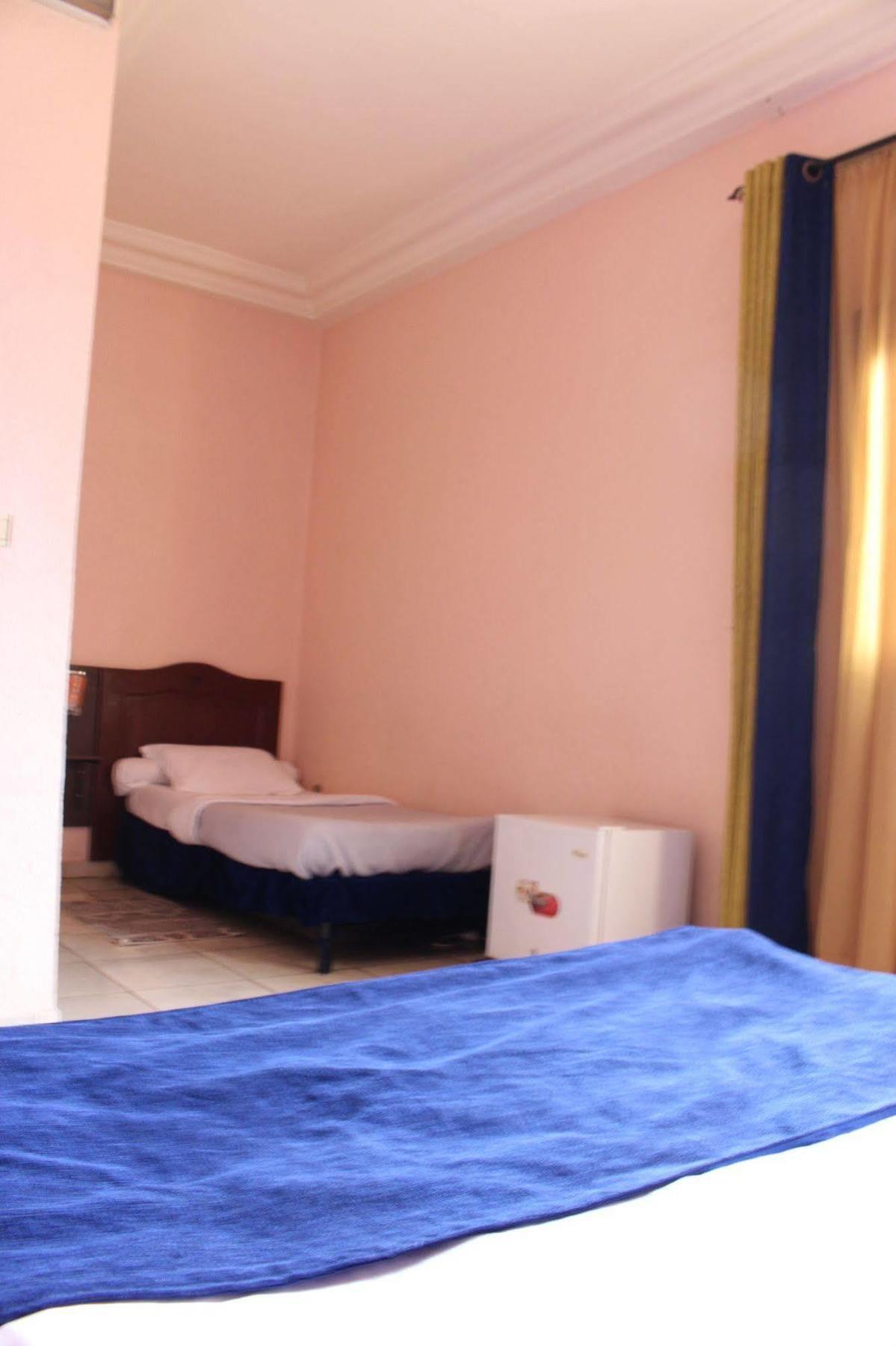 Prestige Hotel Yaoundé Exterior foto